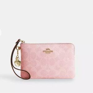 Coach Light Pink Clutch with Gold Accents🩷